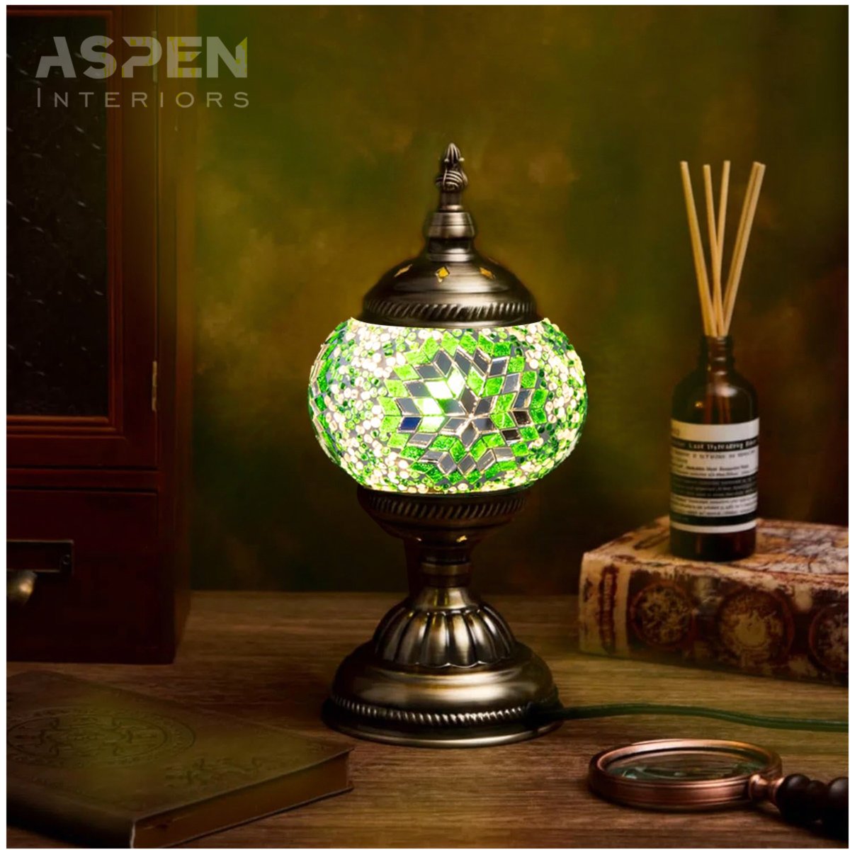 DIY Colored Glass Mosaic Table - Craft Embellishments recension och pris