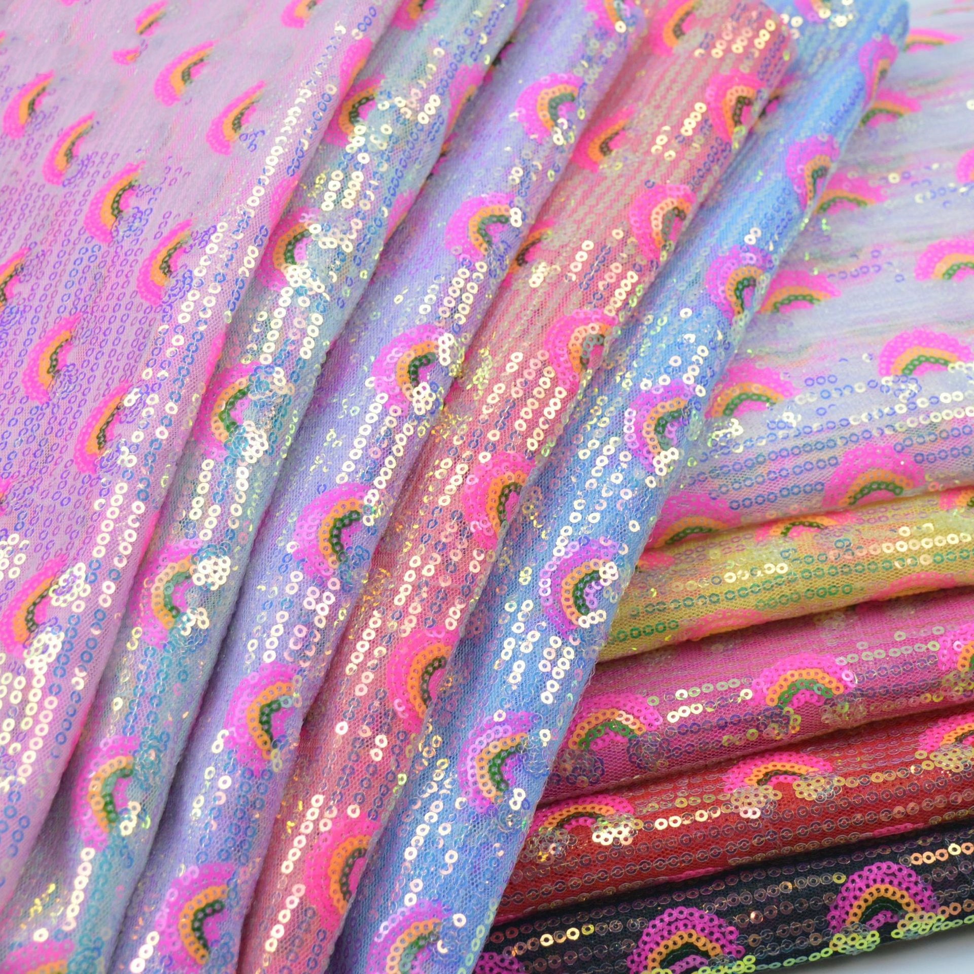 3mm Rainbow Sequin Glitter Fab - Sequin Fabric Panel recension och pris